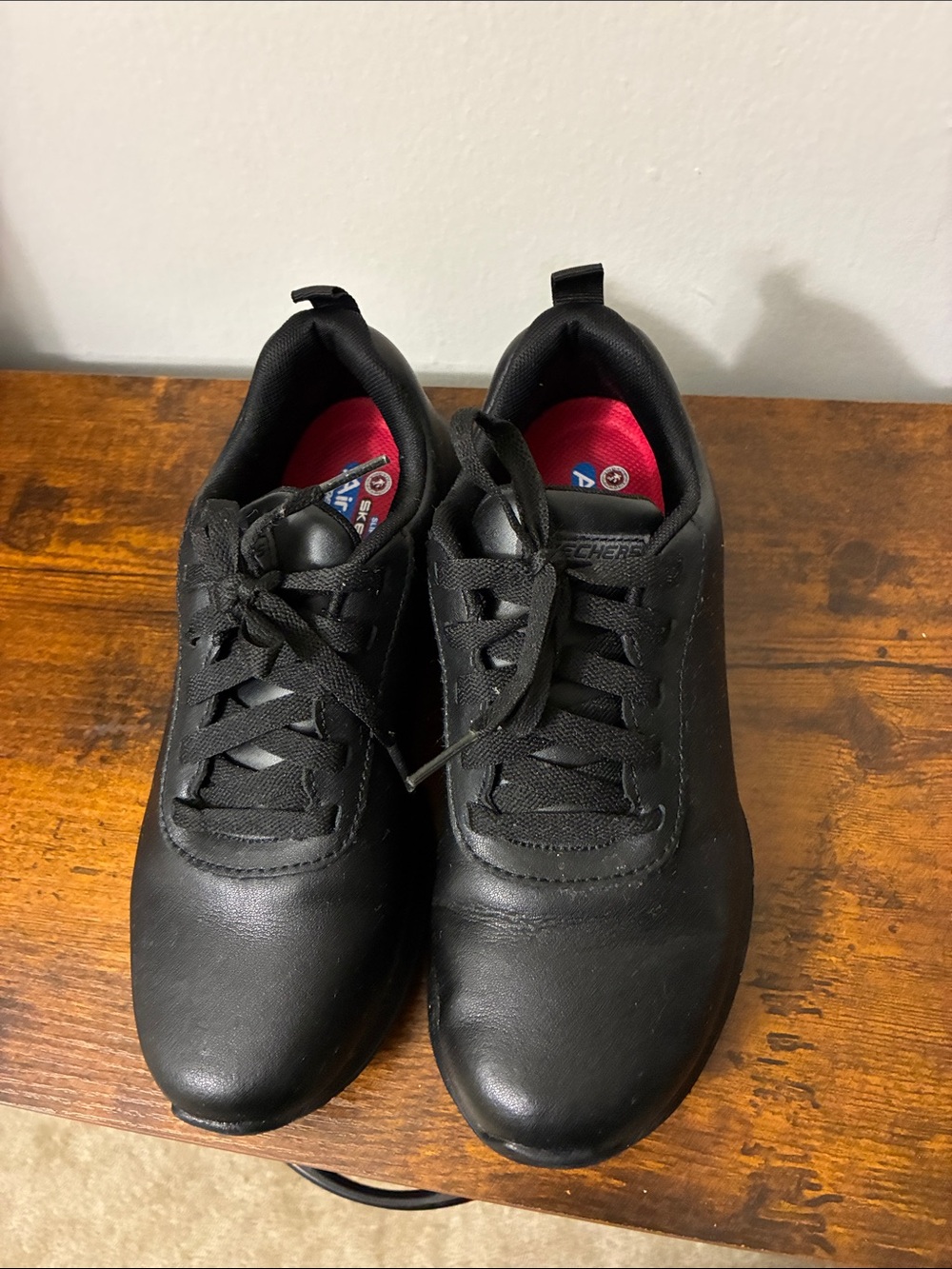 Work Skechers Black Lace-Up Women’s Sneakers Leather upper.
